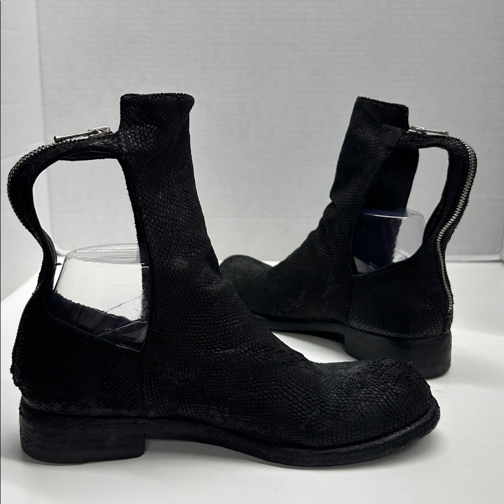 Officine Creative Boots Ankle Booties Cutout Accent Suede Textured Black 36 US 6